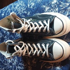 High top black floral embroidered converse size 10.5